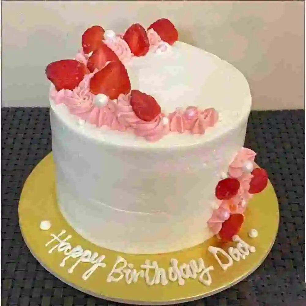 Frosting Strawberry Cake