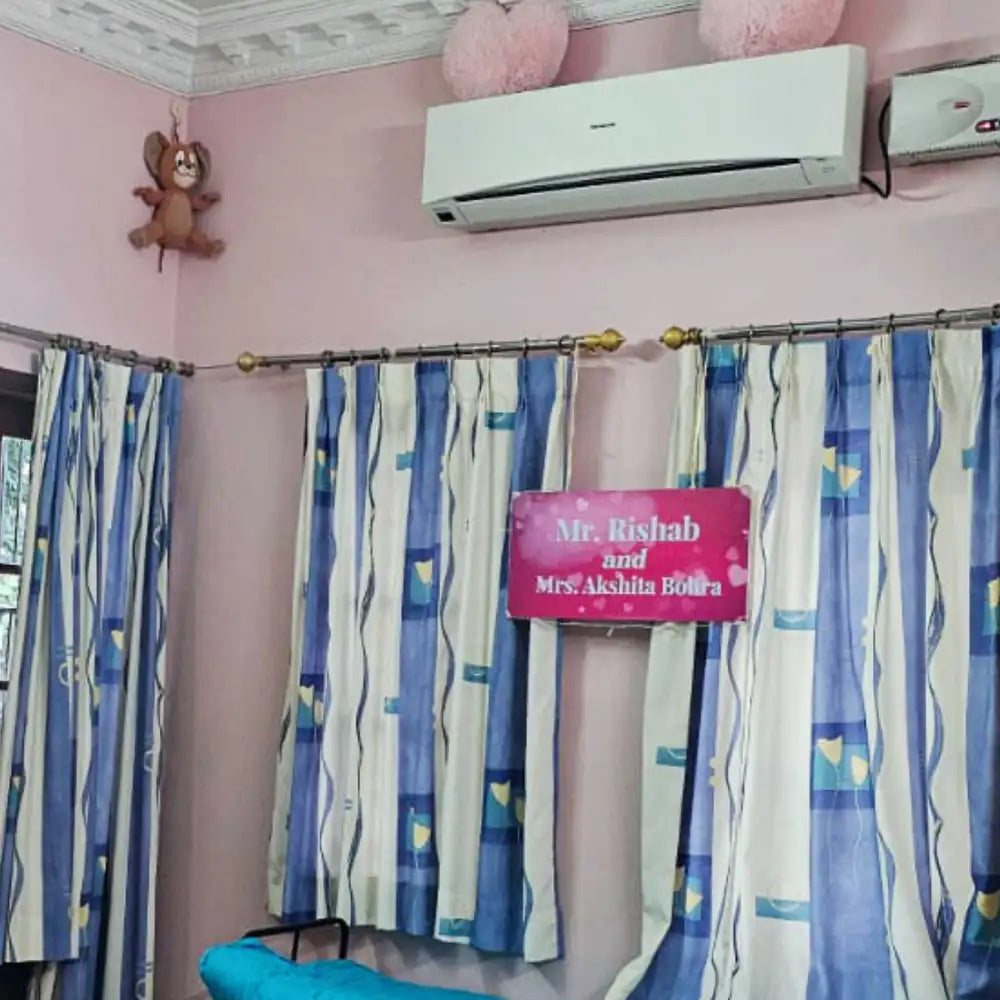 Room decor for couples