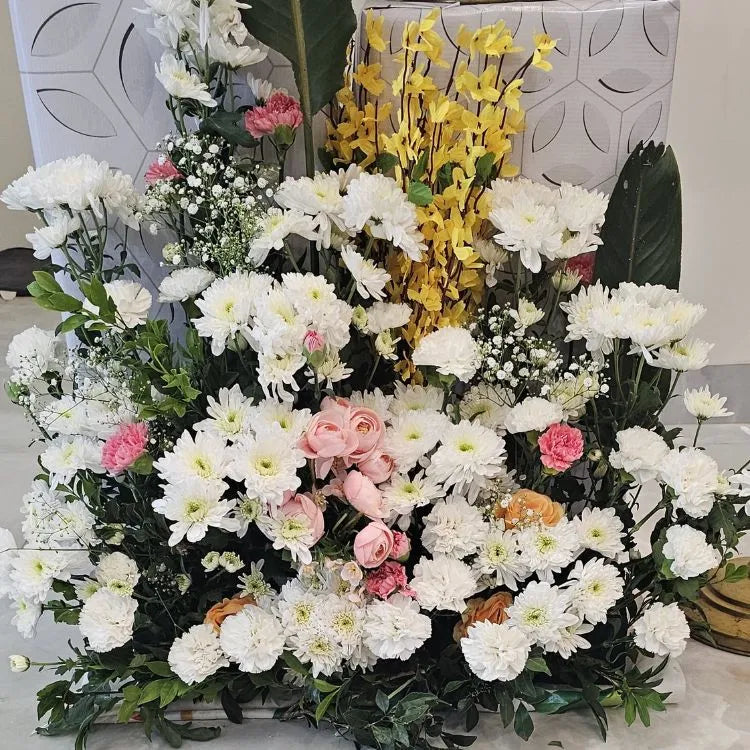 Book brass vase floral decoration with customized flower arrangements