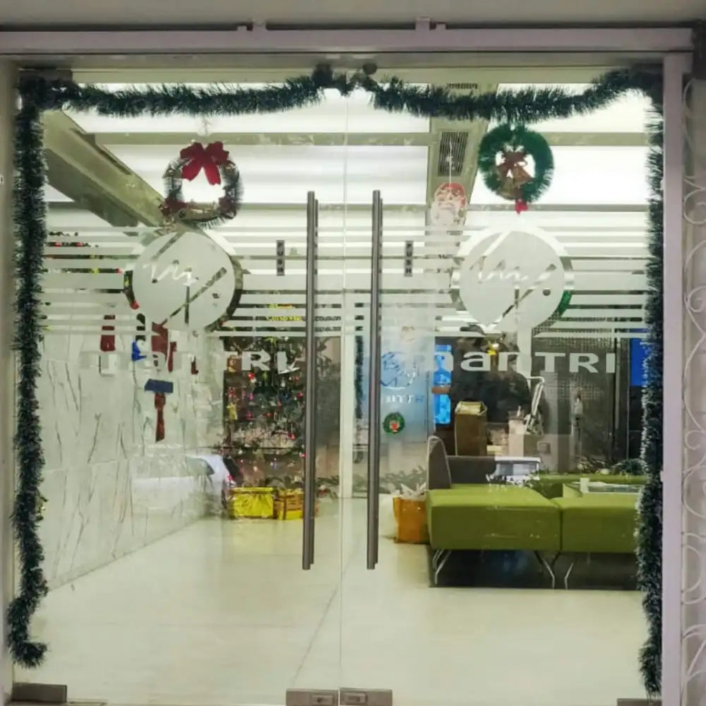 Hire Christmas entrance decoration for office with garlands