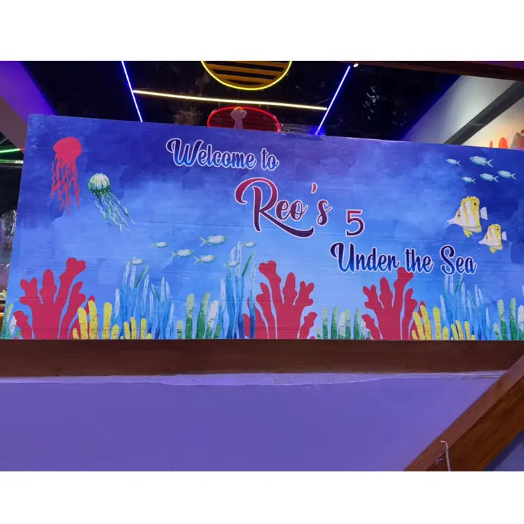 Get Underwater World Birthday Decor with ocean-themed dolphin and sea life table props